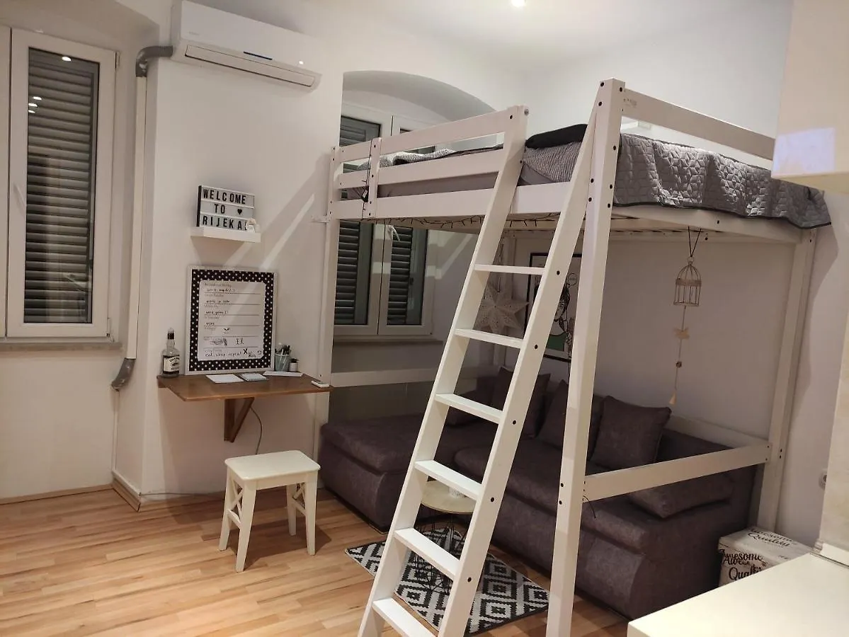 Studio Apartment Kontiki Rijeka