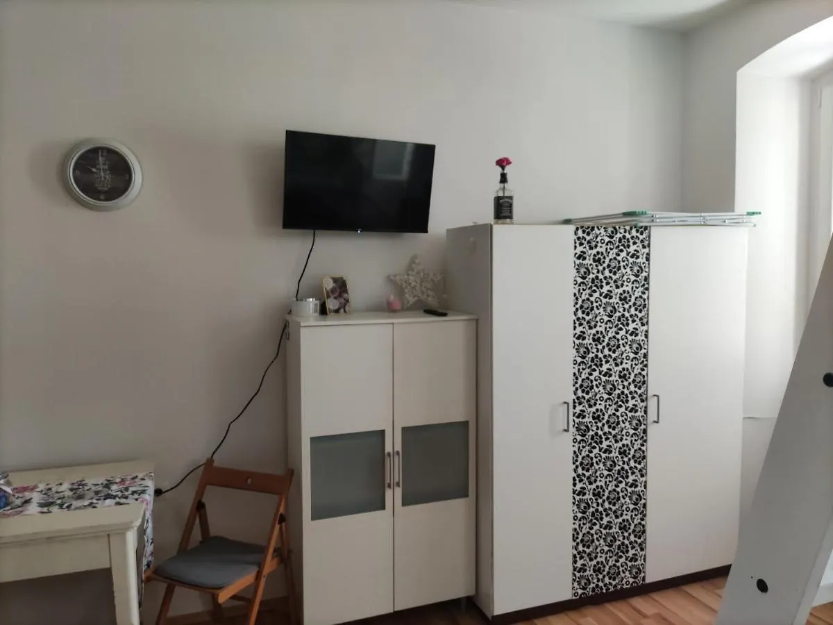 Studio Apartment Kontiki Rijeka Croatia