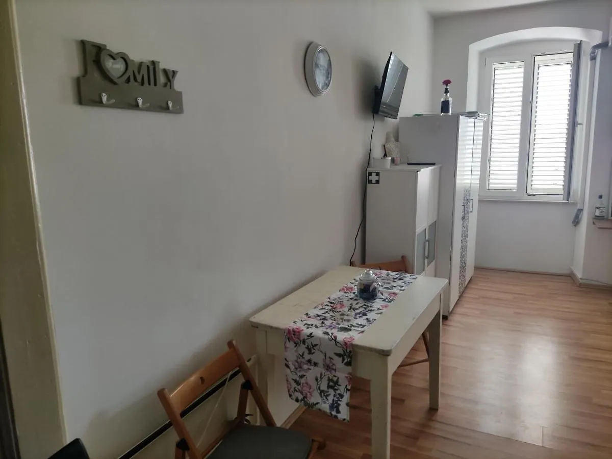 Studio Apartment Kontiki Rijeka 0*,  Croatia